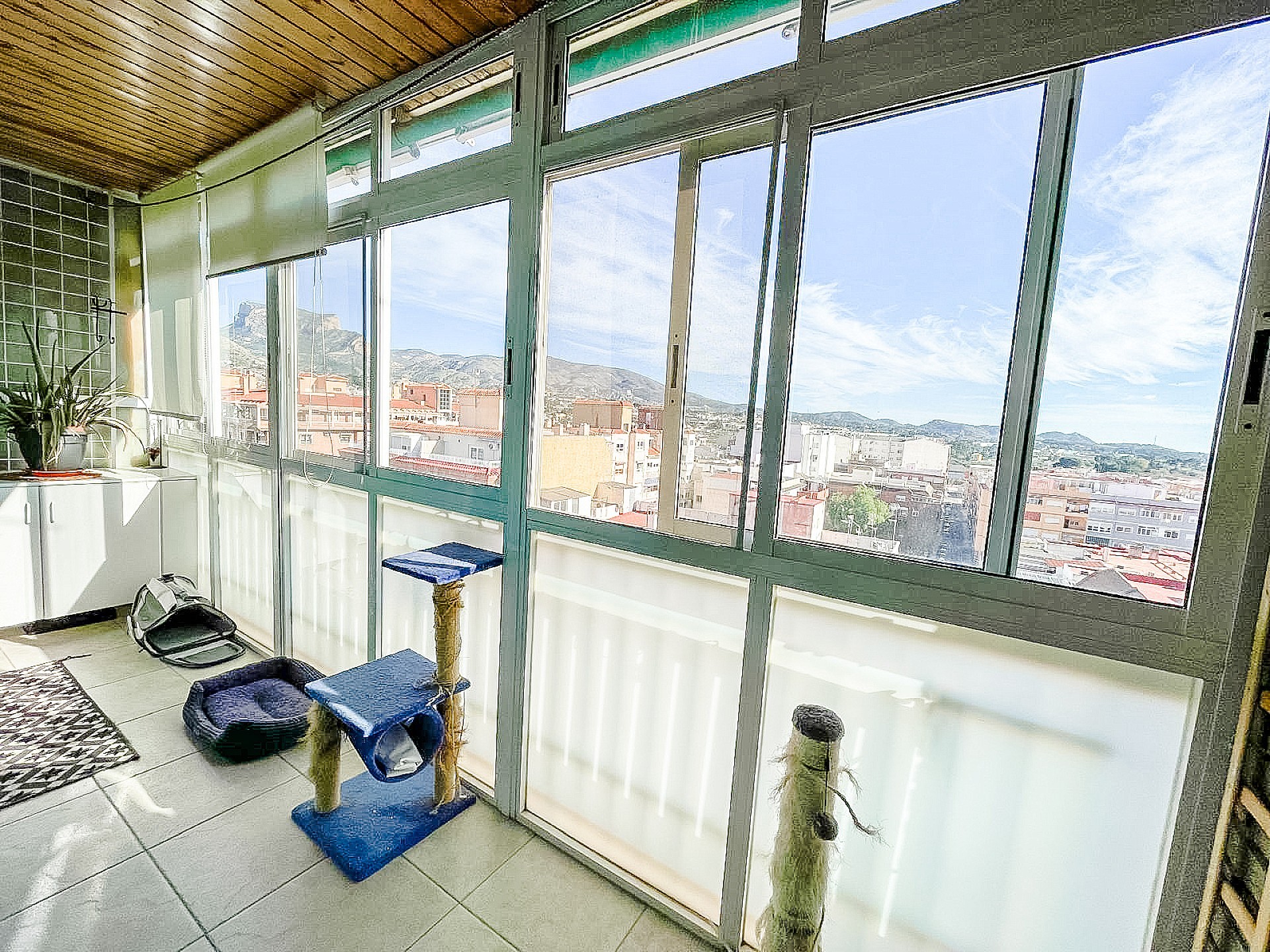 w_v2dg3fgt38f03edigeh3