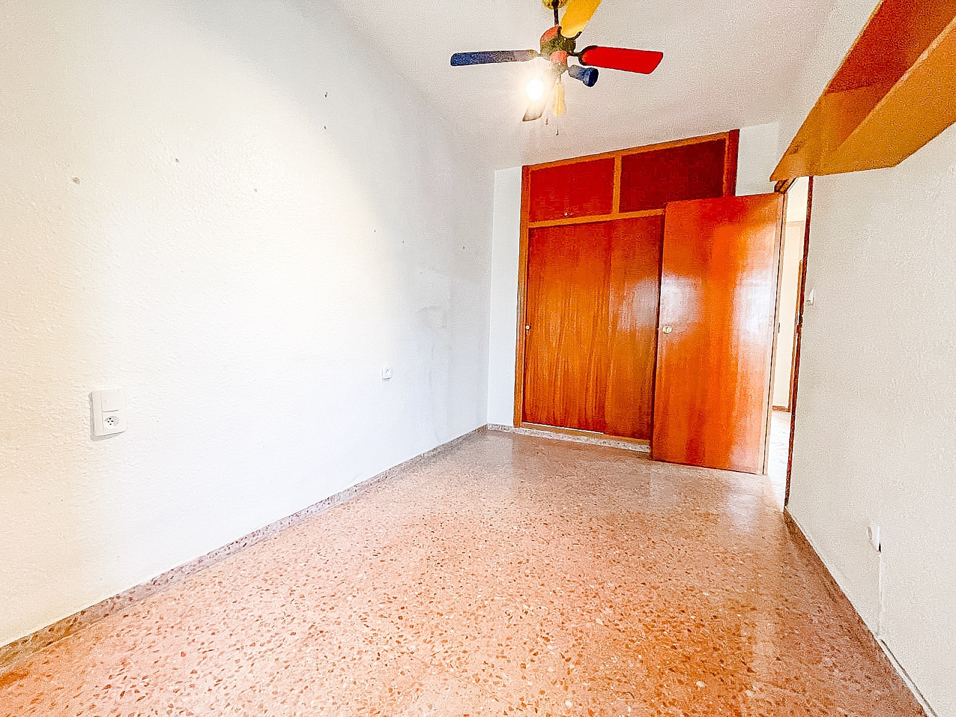 w_weeqv8cn80yy8f0ykdot