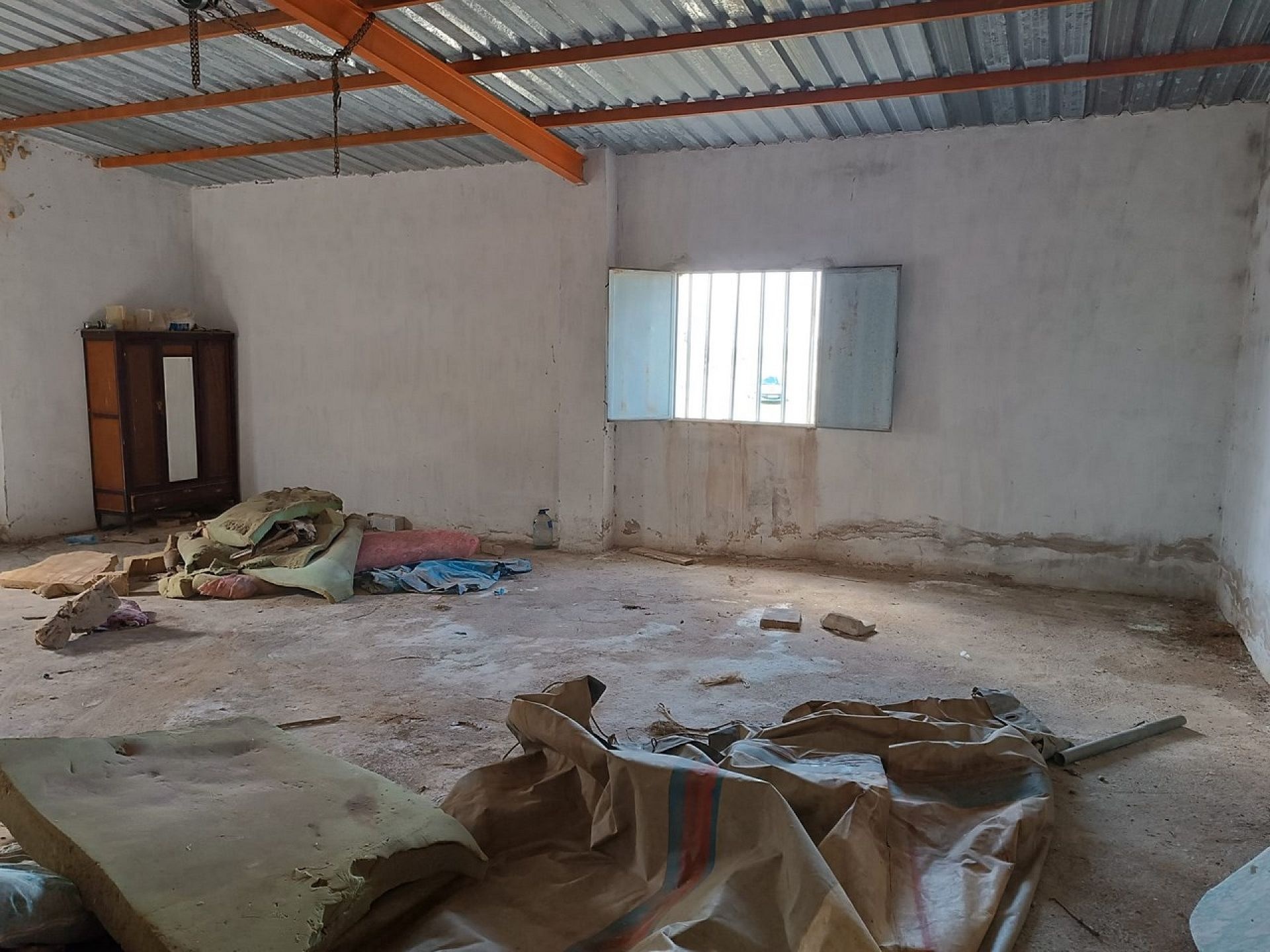 w_whatsapp-image-2025-04-02-at-11.17.05-2-