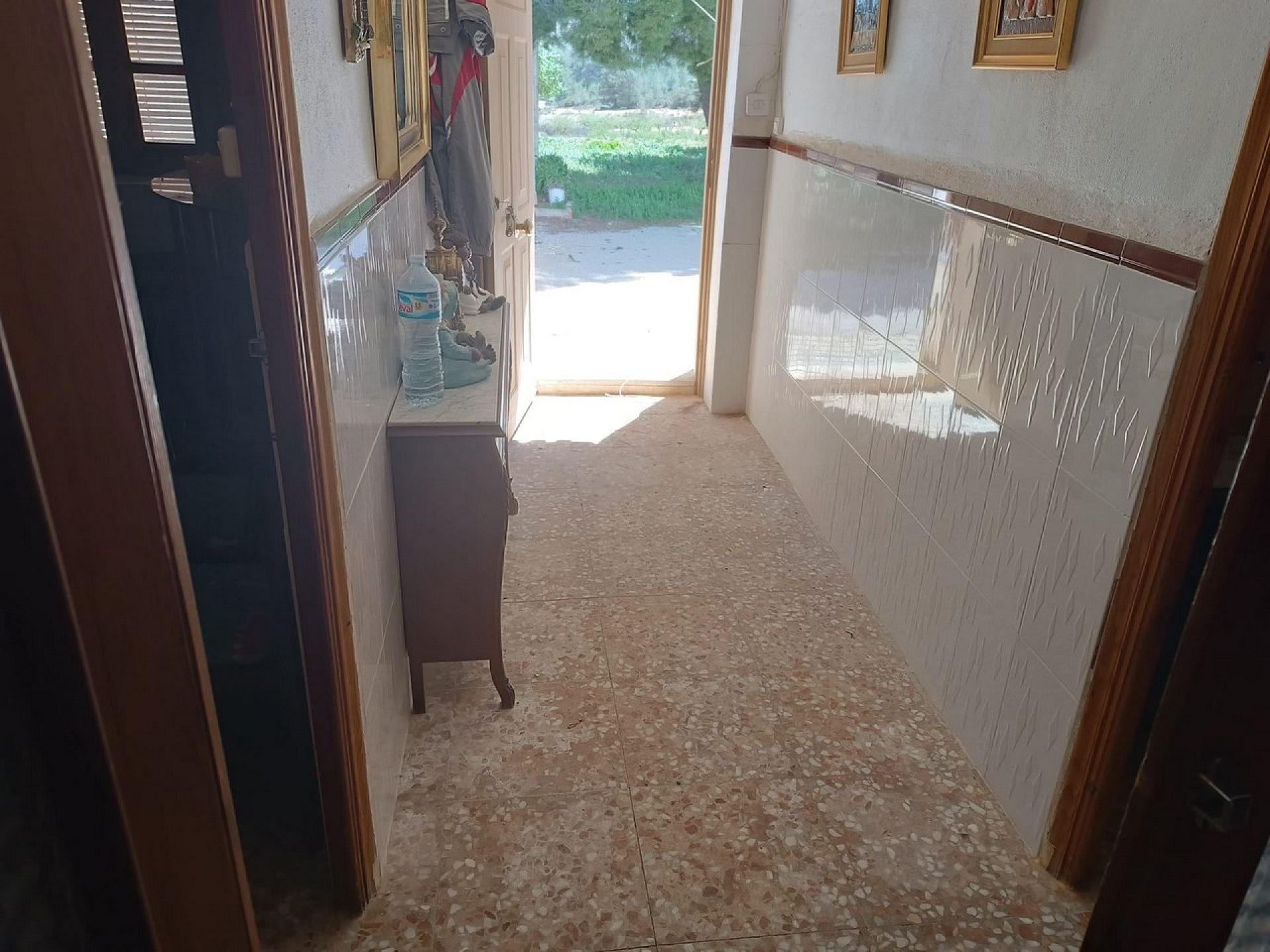 w_whatsapp-image-2025-04-16-at-17.08.07-4-