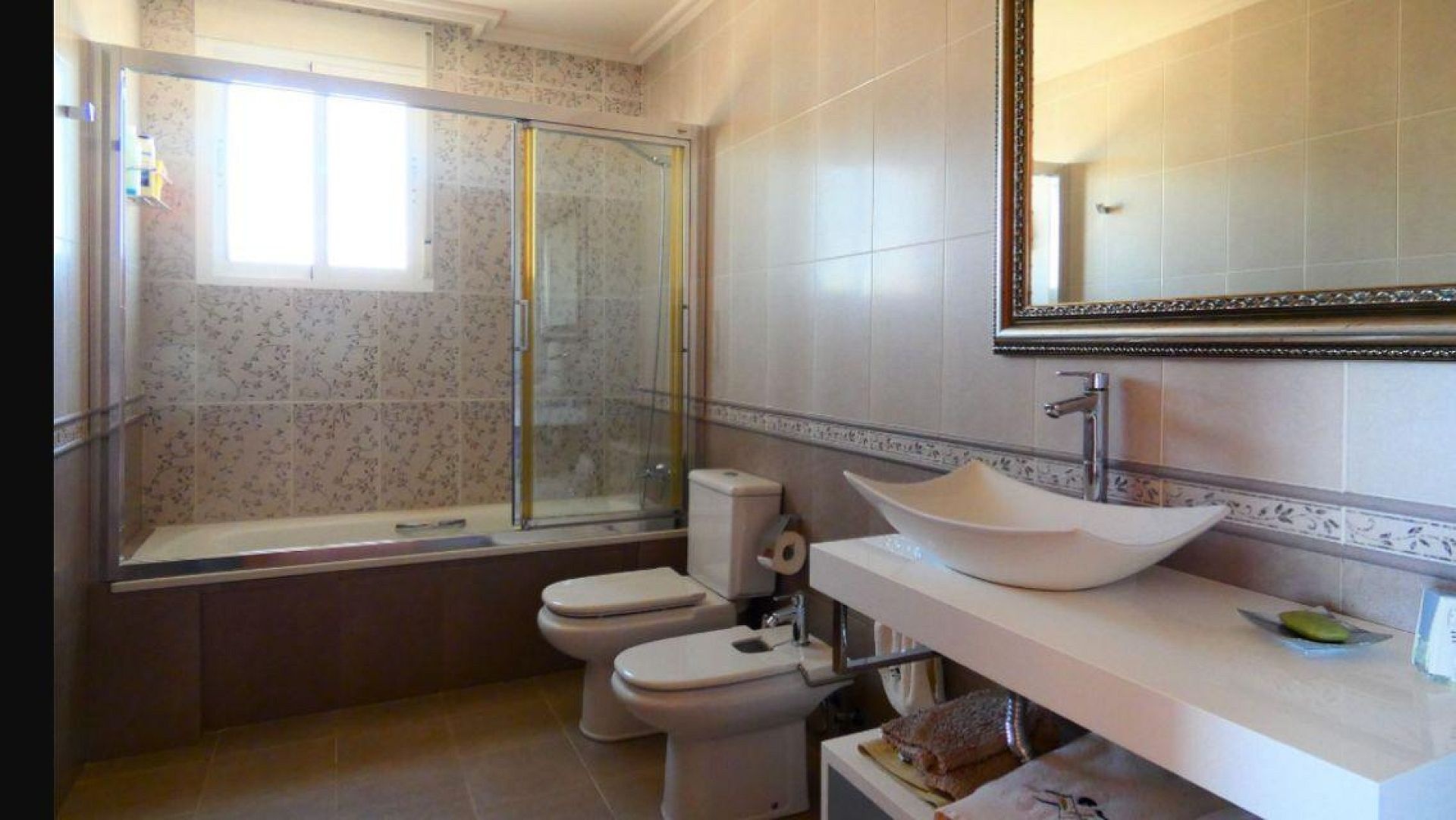 w_whatsapp-image-2025-04-17-at-13.39.11-3-