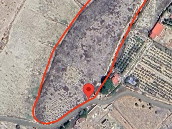 Grundstück in Sax (Alicante)