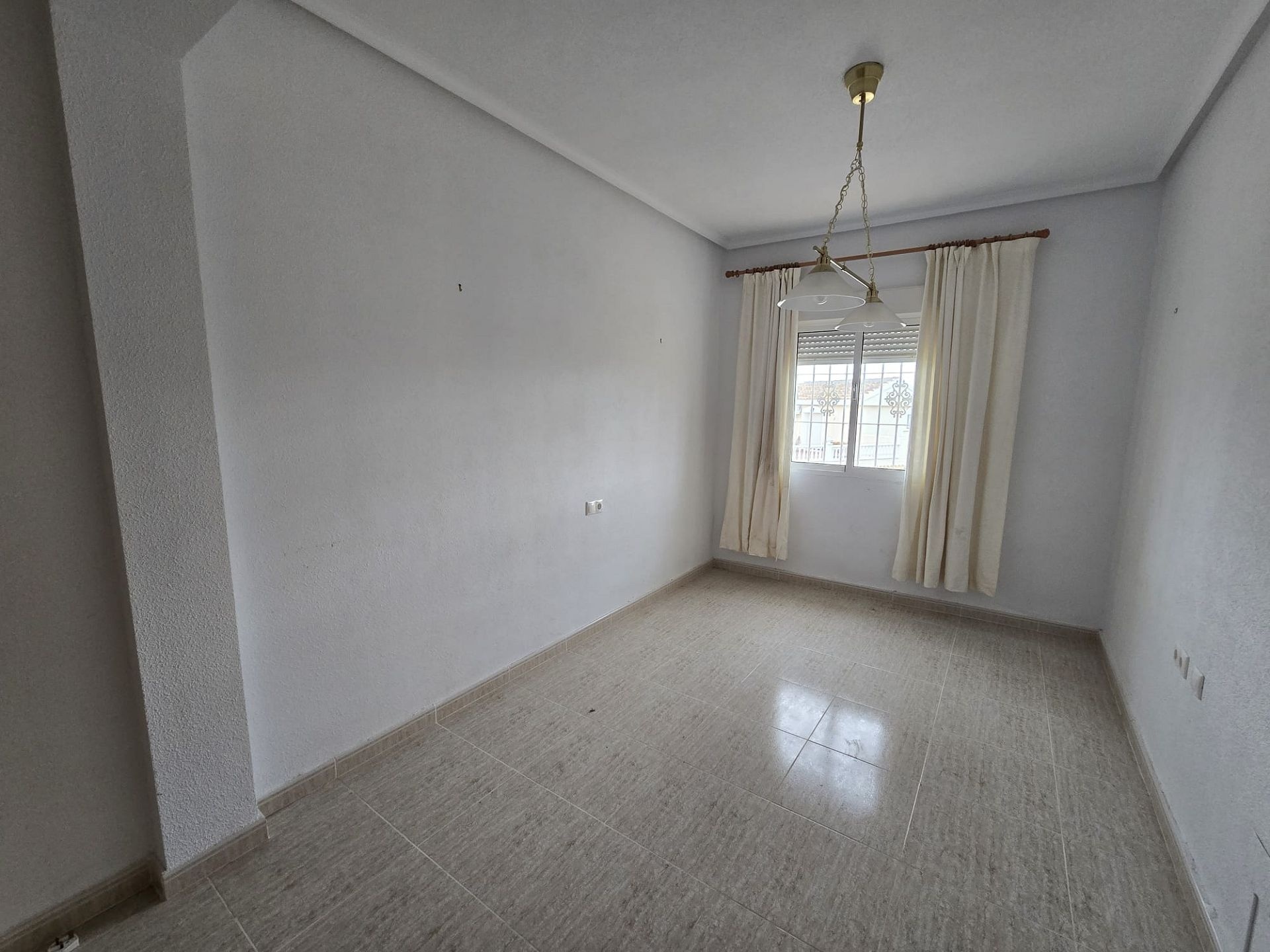 w_whatsapp-image-2025-12-04-at-16.01.03-11-