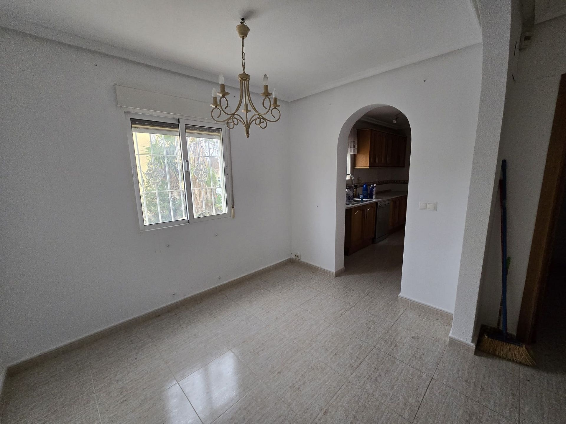 w_whatsapp-image-2025-12-04-at-16.01.03-26-