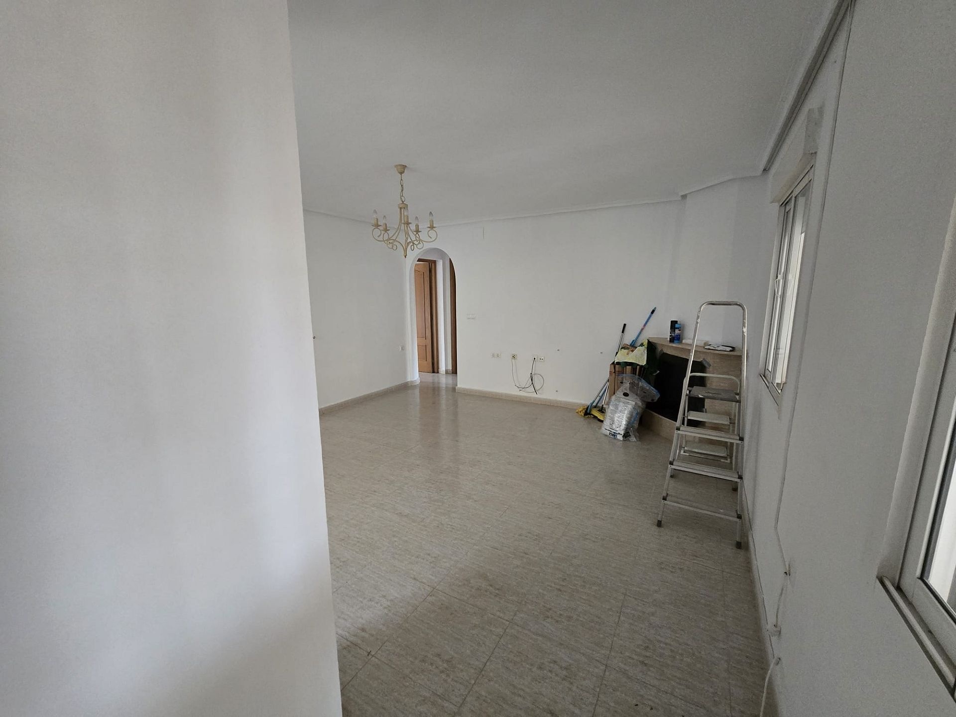 w_whatsapp-image-2025-12-04-at-16.01.03-29-