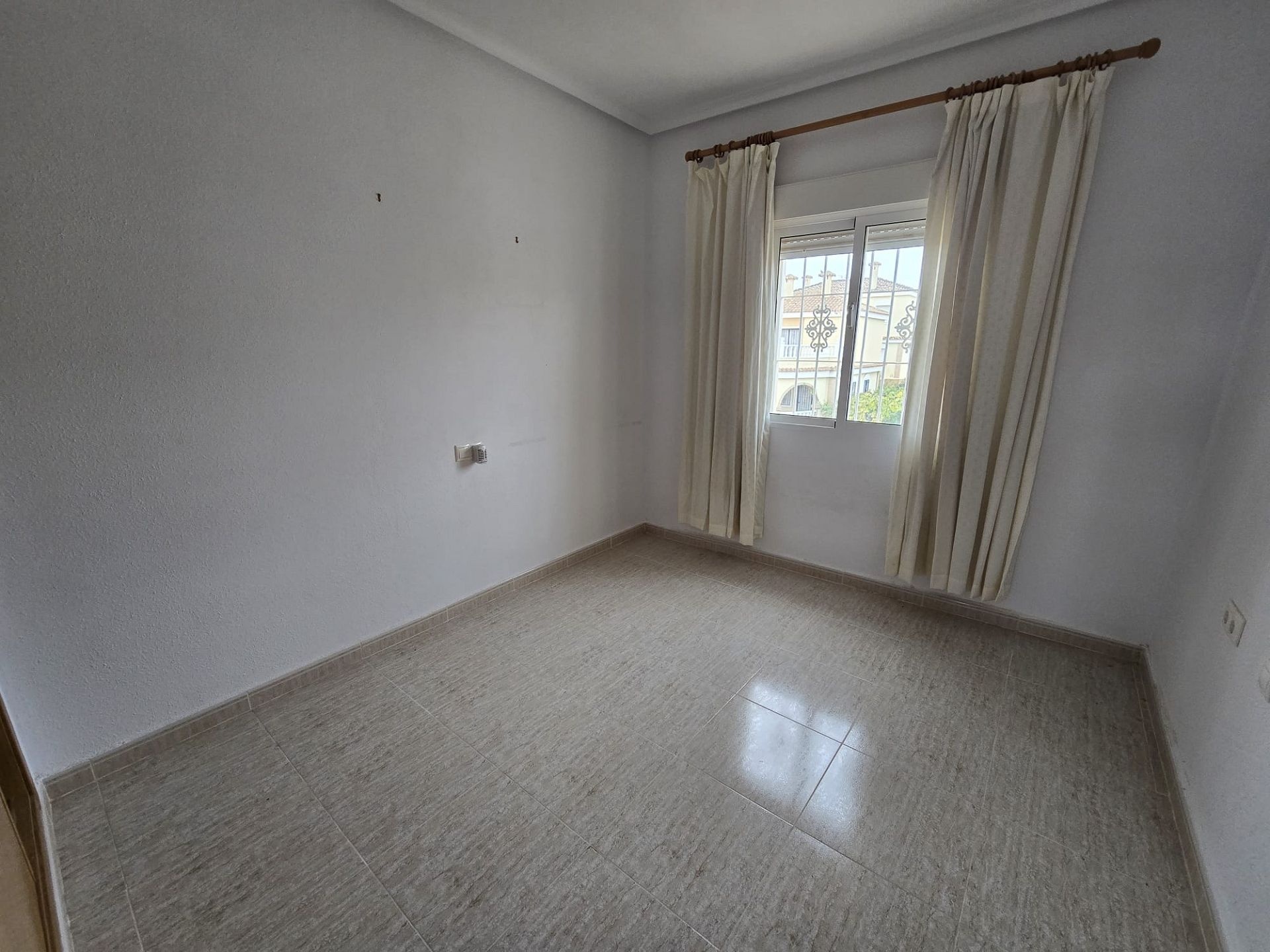 w_whatsapp-image-2025-12-04-at-16.01.03-5-