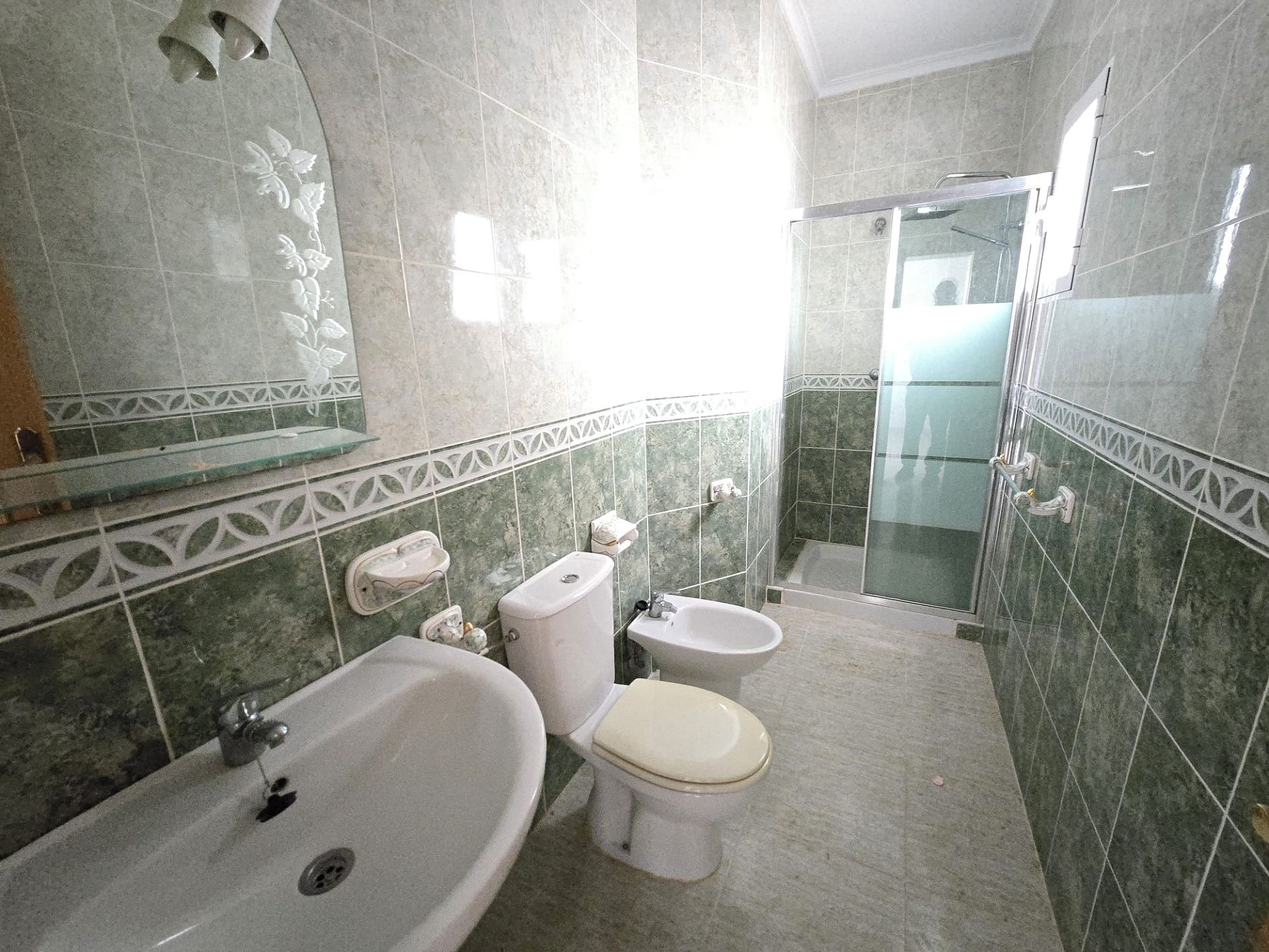 w_whatsapp-image-2025-12-04-at-16.01.03-6-