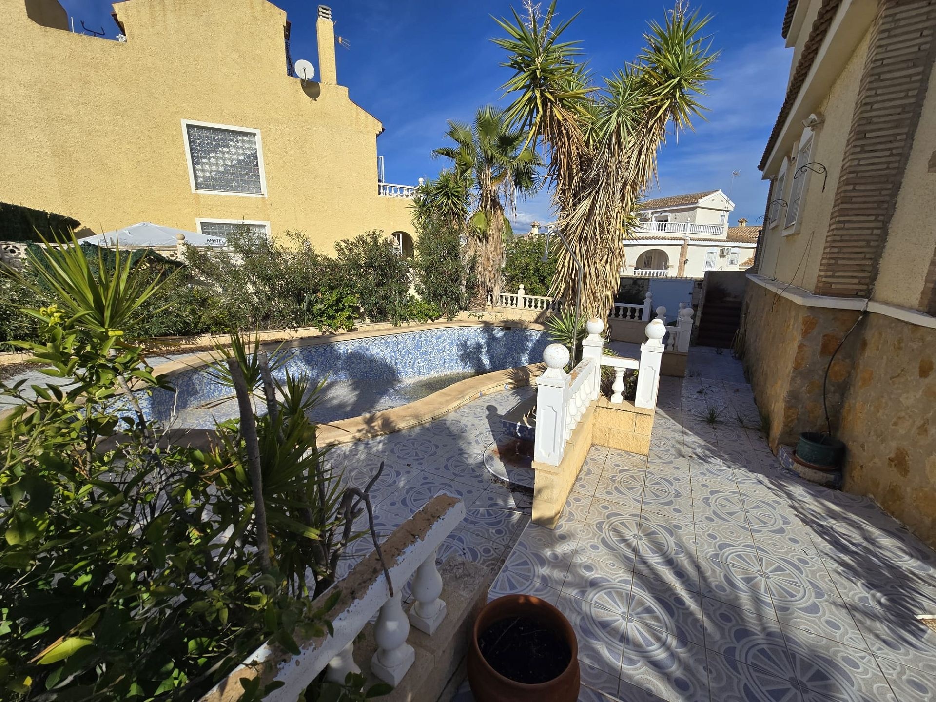 w_whatsapp-image-2025-12-23-at-10.28.18