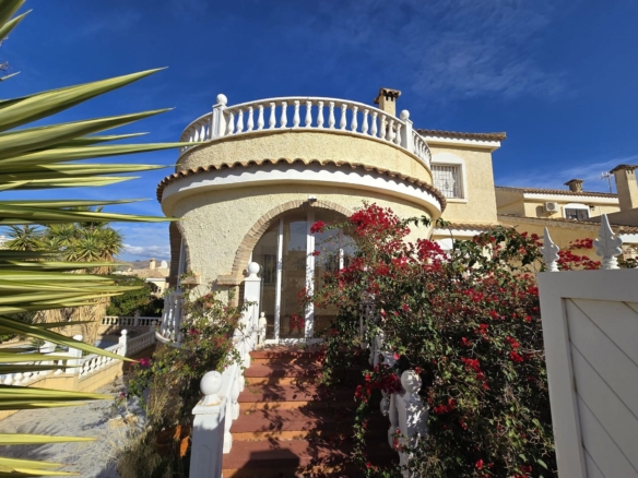 Villa in Monforte Del Cid (Alicante)