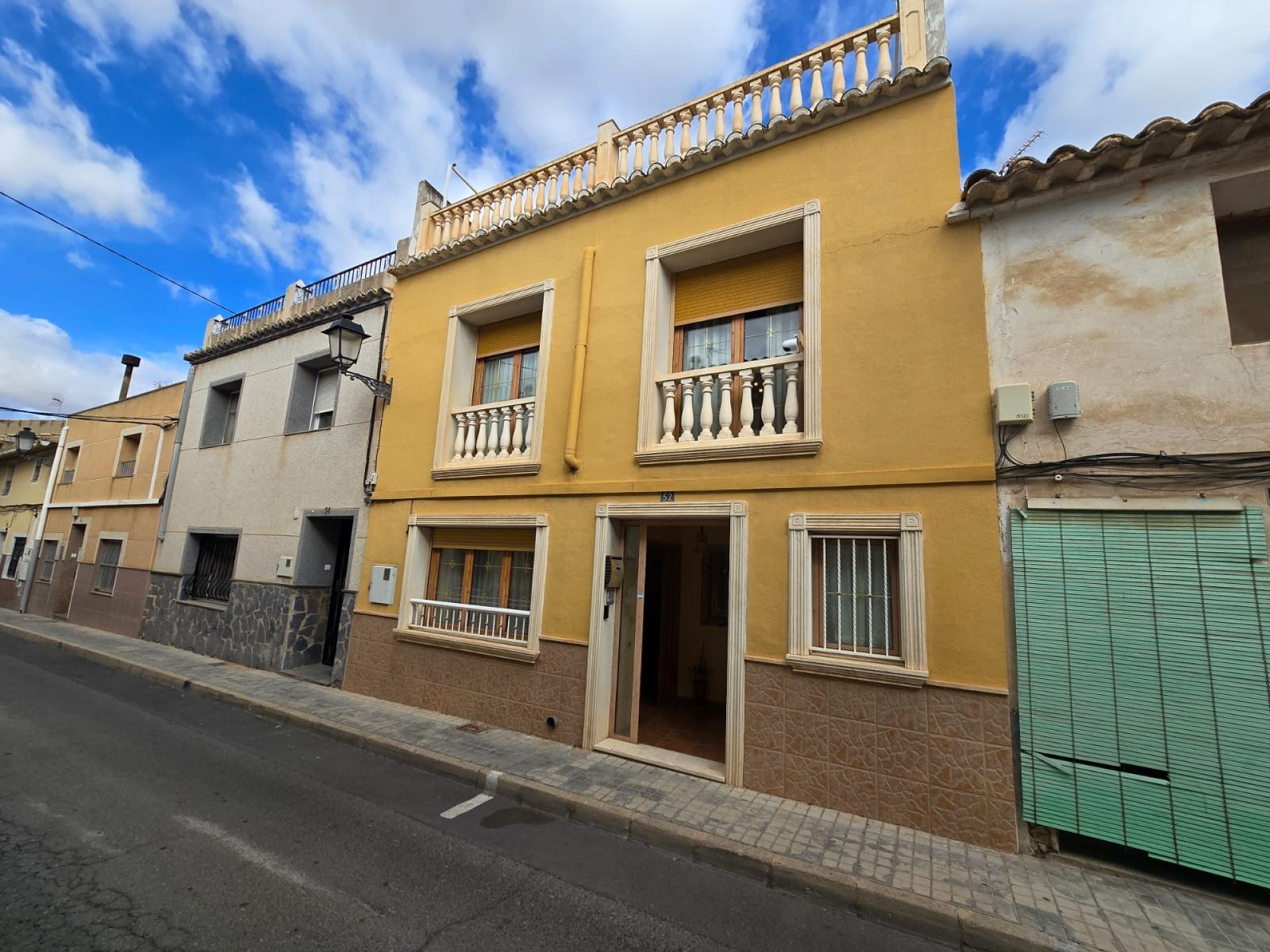 w_whatsapp-image-2026-02-04-at-13.15.53-1-