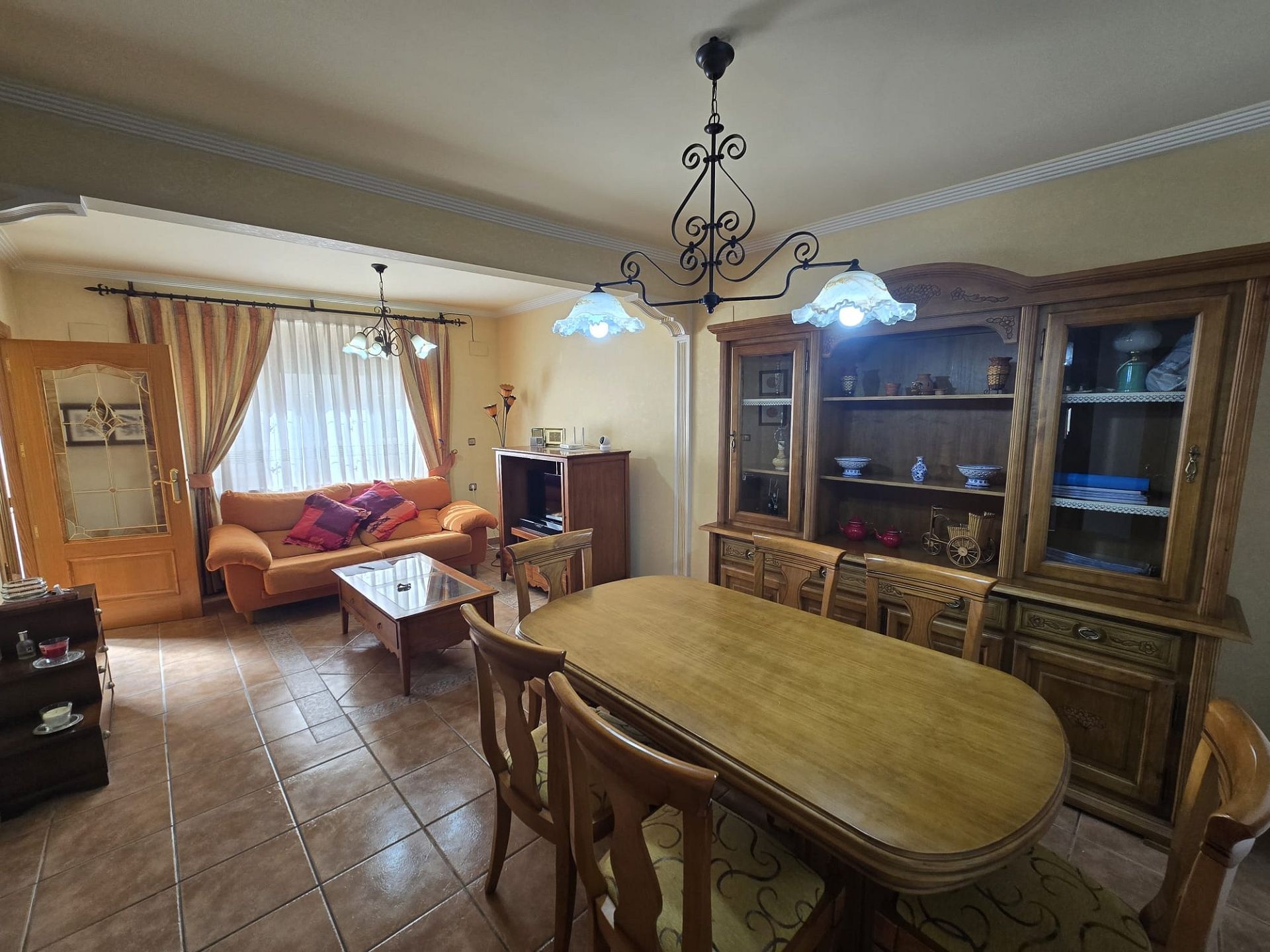 w_whatsapp-image-2026-02-04-at-13.15.55-1-