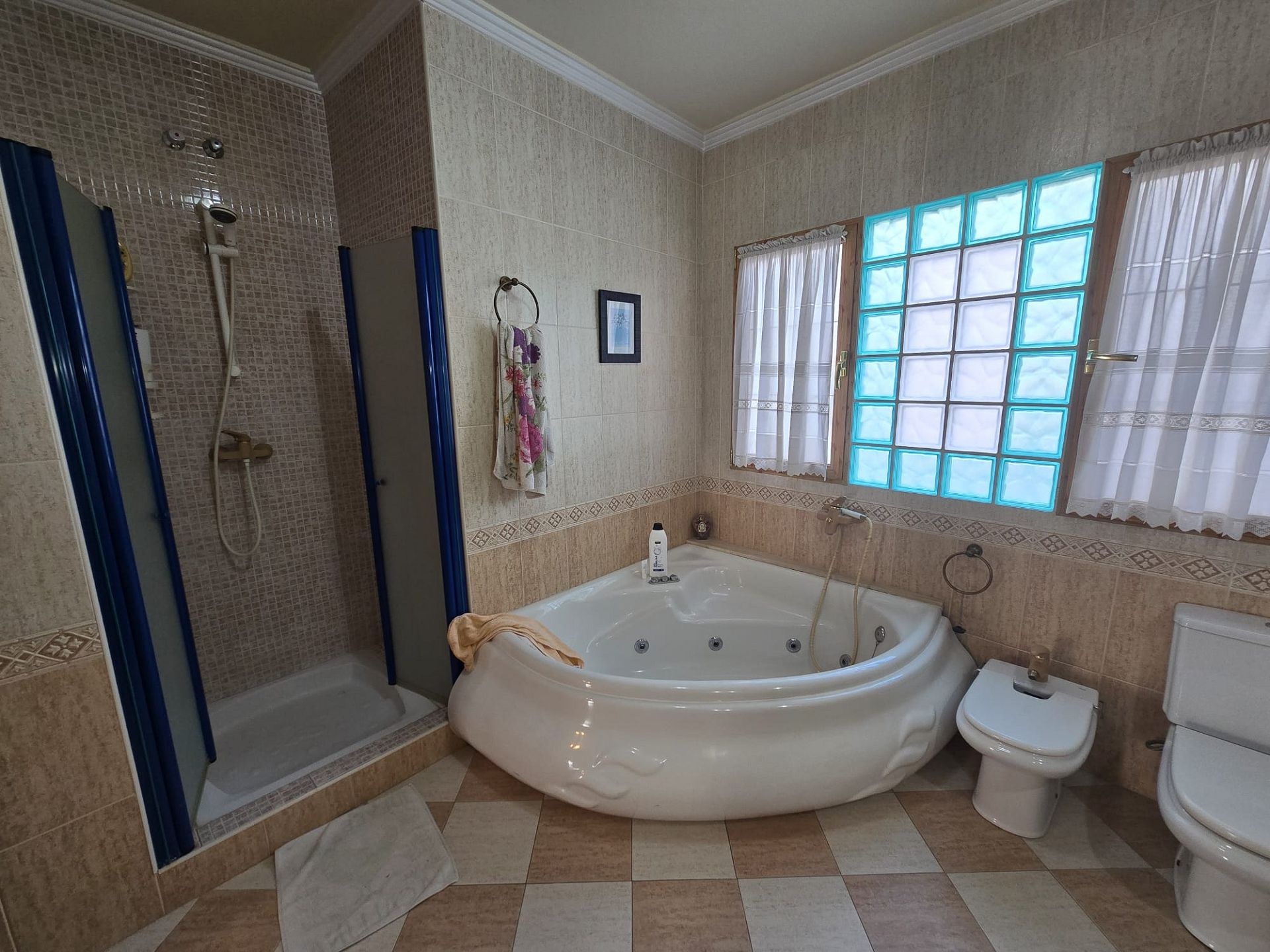 w_whatsapp-image-2026-02-04-at-13.15.57-1-