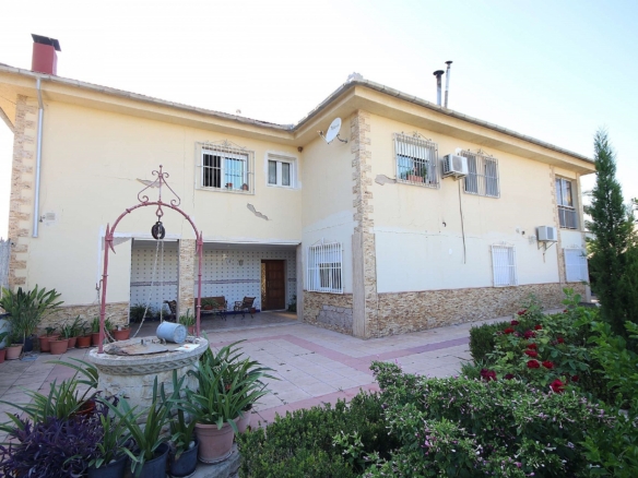 Villa in Monovar (Alicante)