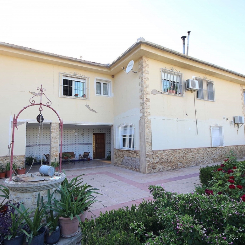 Villa in Monovar (Alicante)