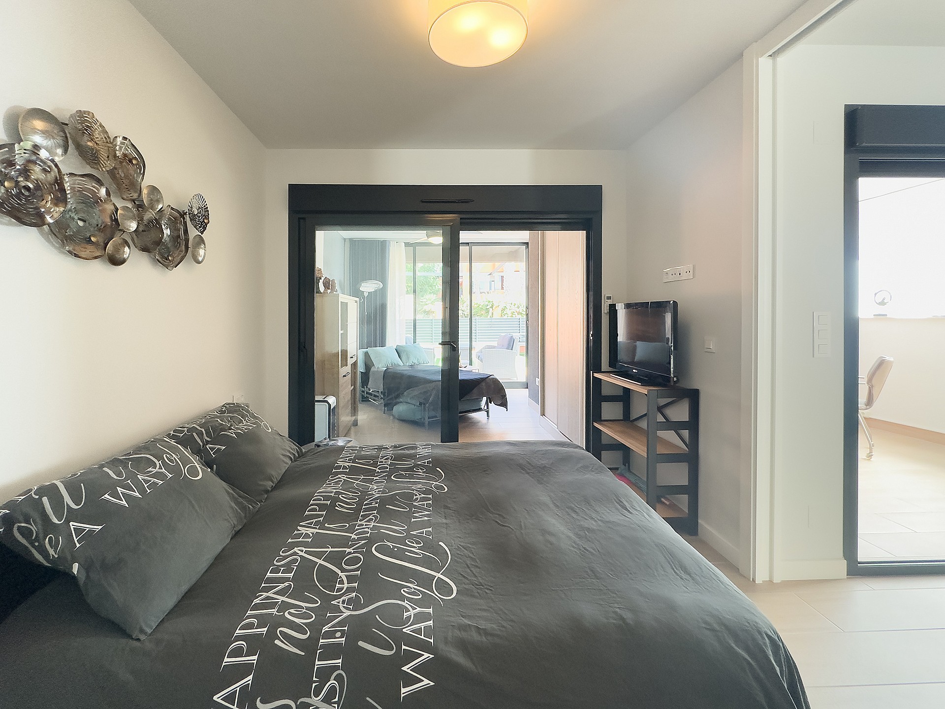 w_zbhqbey7x3464vux40id