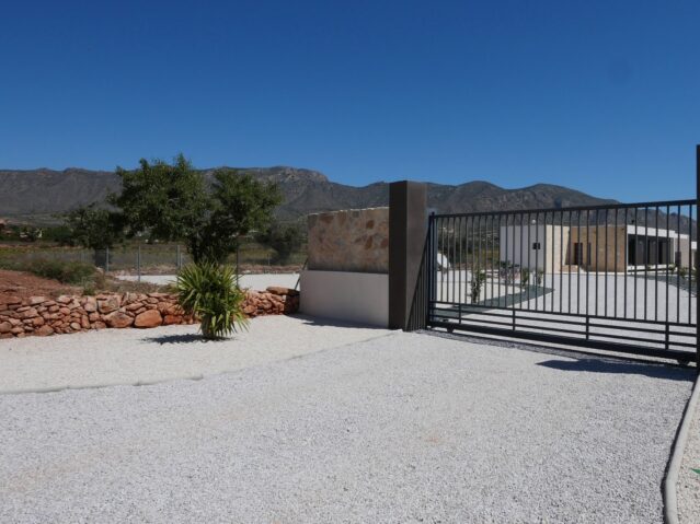 Encina-10-logo-1080-corregida-639×479