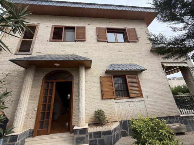 Villa in Elda (Alicante)