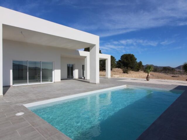 SWIMMING-POOL-8X4g-639×479