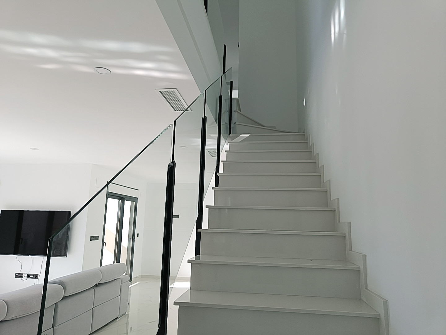 d6647389cbab976647389cbabd2