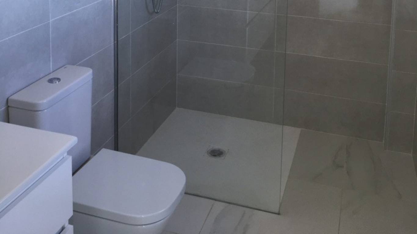 o_1hg8dus0d1bvgd4dtqa1u1l1epj23