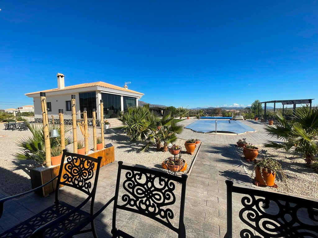 o_1hg8dus0e1ni0ii3ops1n67a7e2e