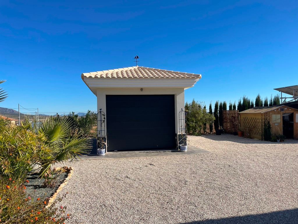 o_1hg8dus0f1sbjg0p8fc1biecnr2i