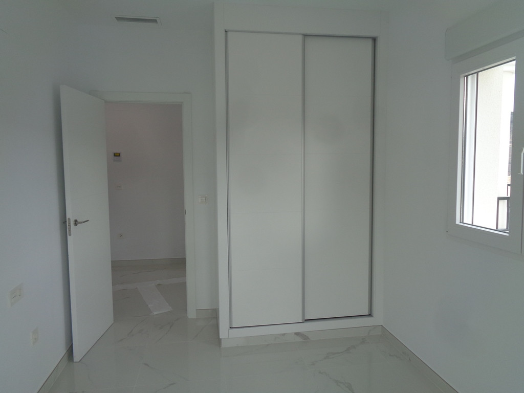 o_1hg8i7l0n1o0eg8c111g10ml1nbu5q