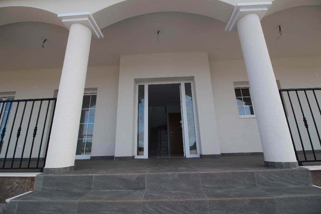 o_1hg8j5aj83pn1t8b8lj1pjo1itq2e