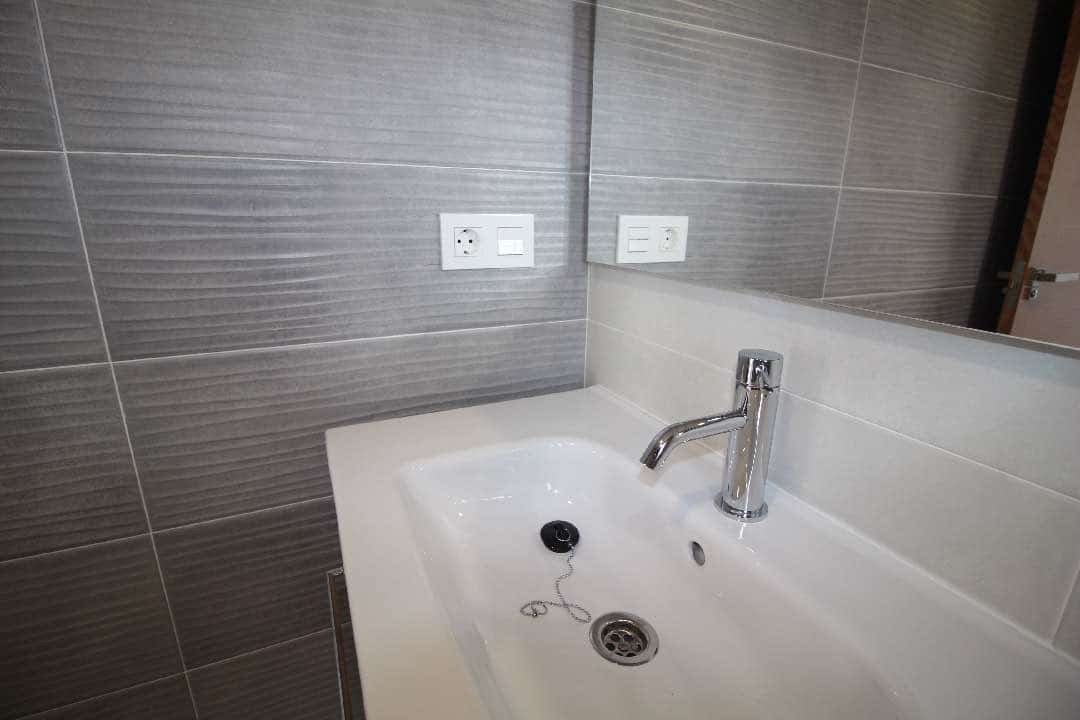 o_1hg8j5aj8fhs8cg12j21mho11jm2u