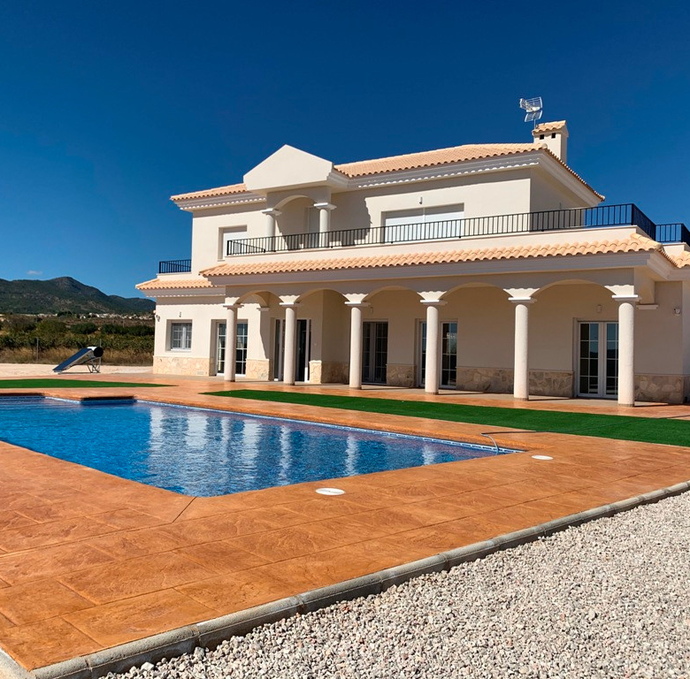 Villa in Pinoso (Alicante)