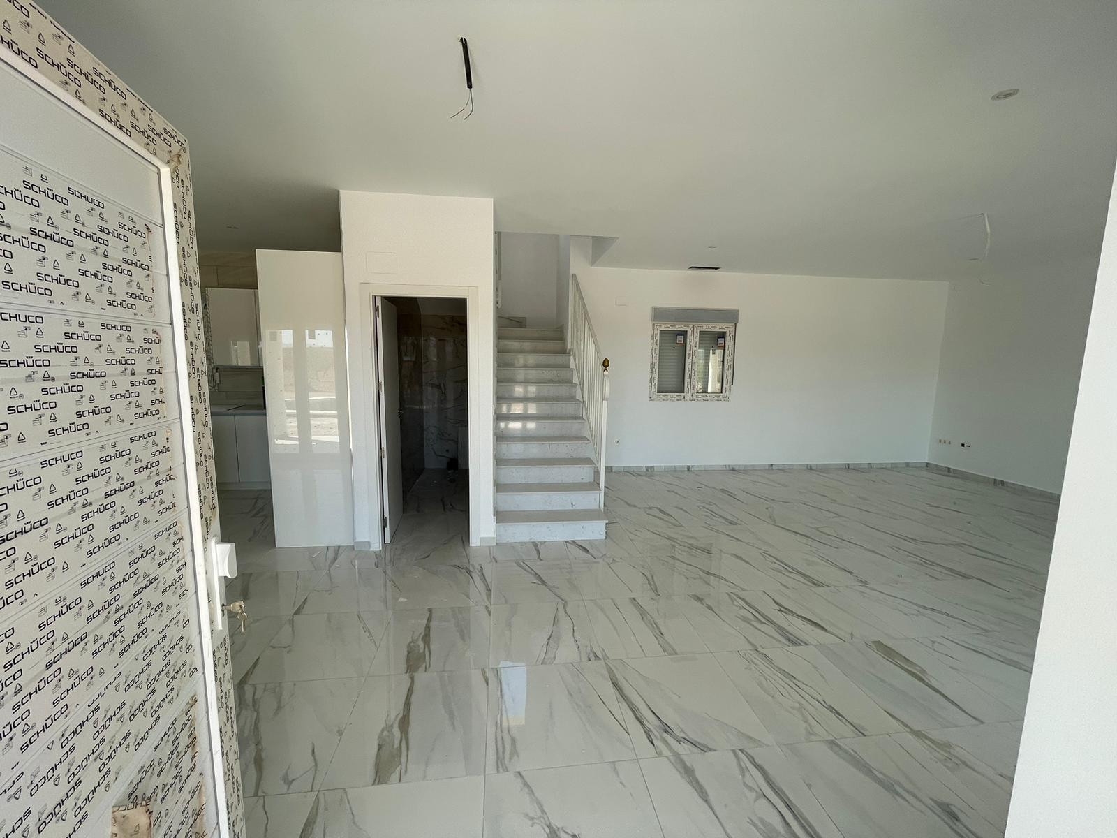 o_1hg8koo6r2232g11pmf17tf8vj28