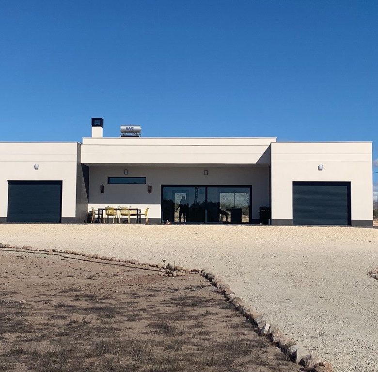 Villa in Pinoso (Alicante)