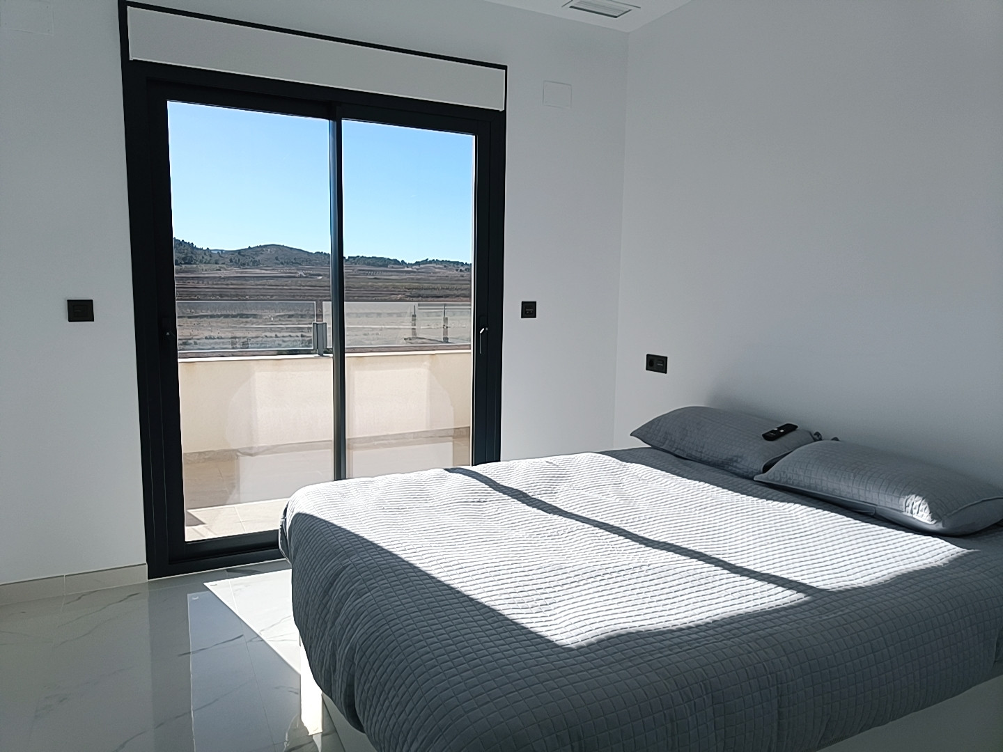 o_1hg8ml2191kds1laf4vrn5msj4al