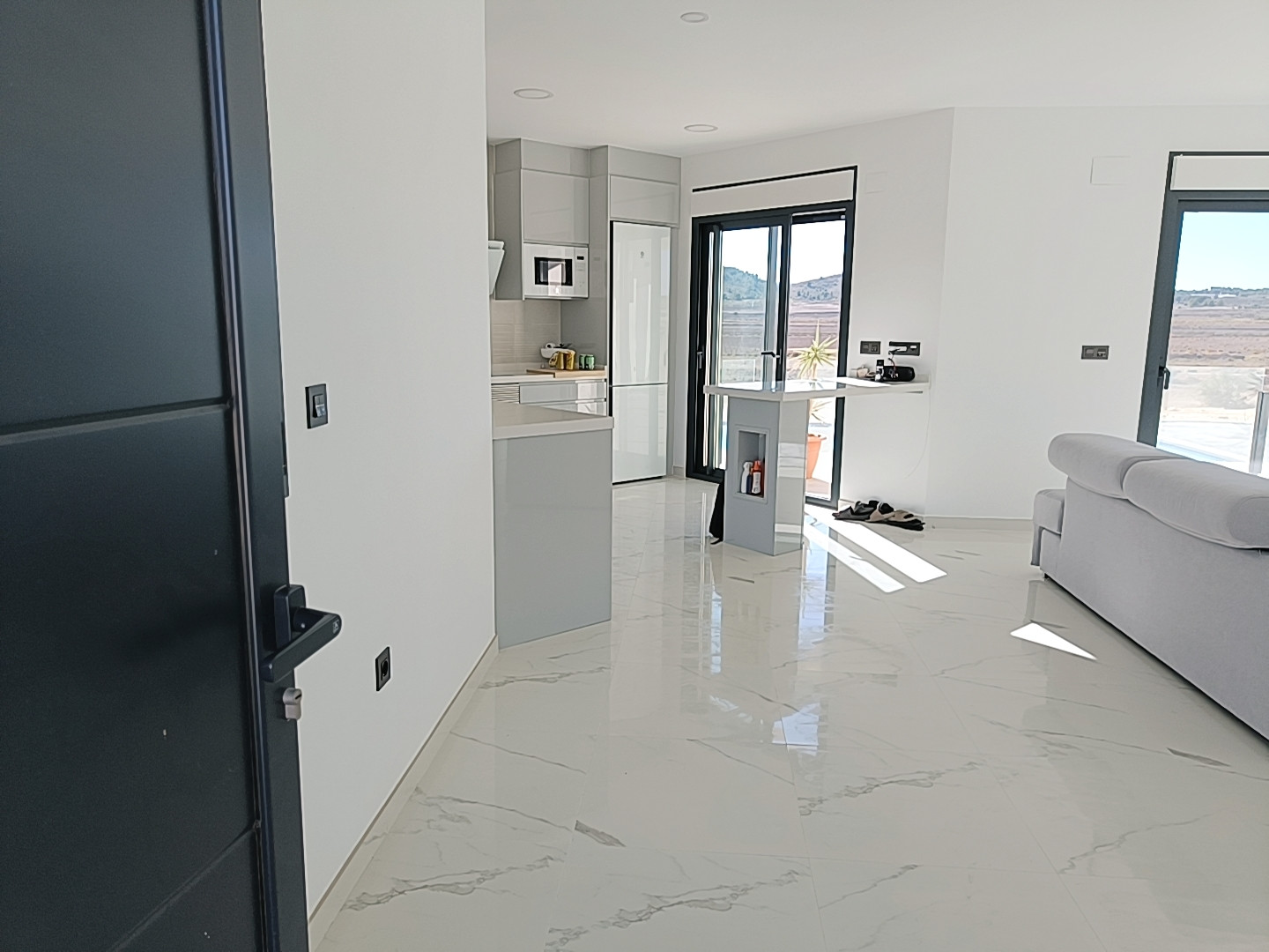 o_1hg8ml219m3j1ilg1bcgae9u5oav