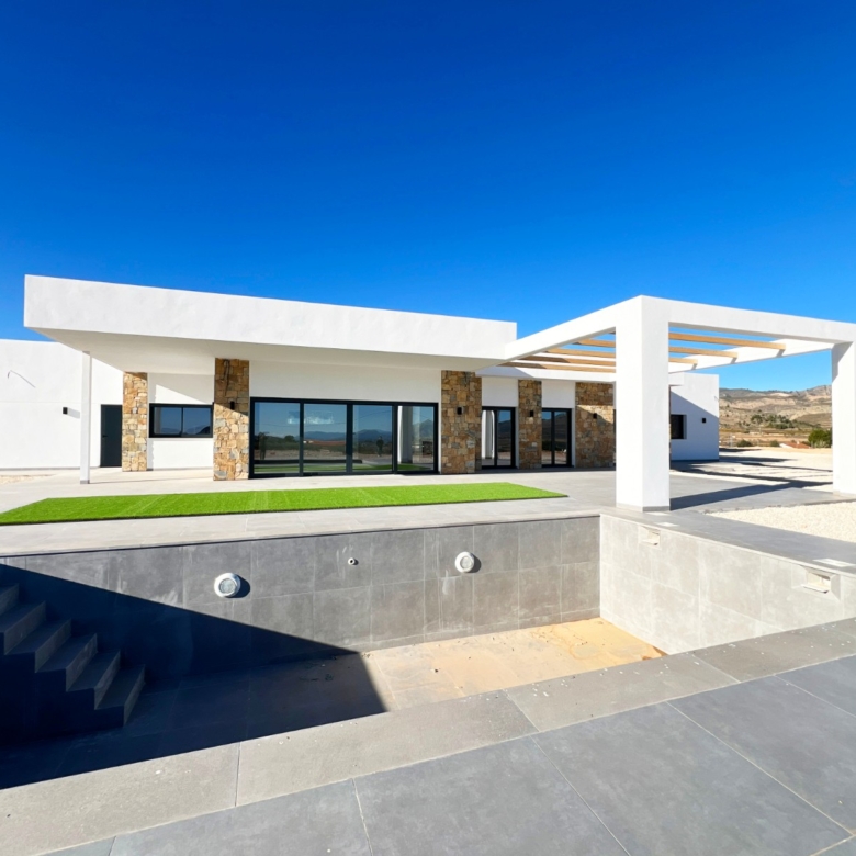Villa in La Romana (Alicante)