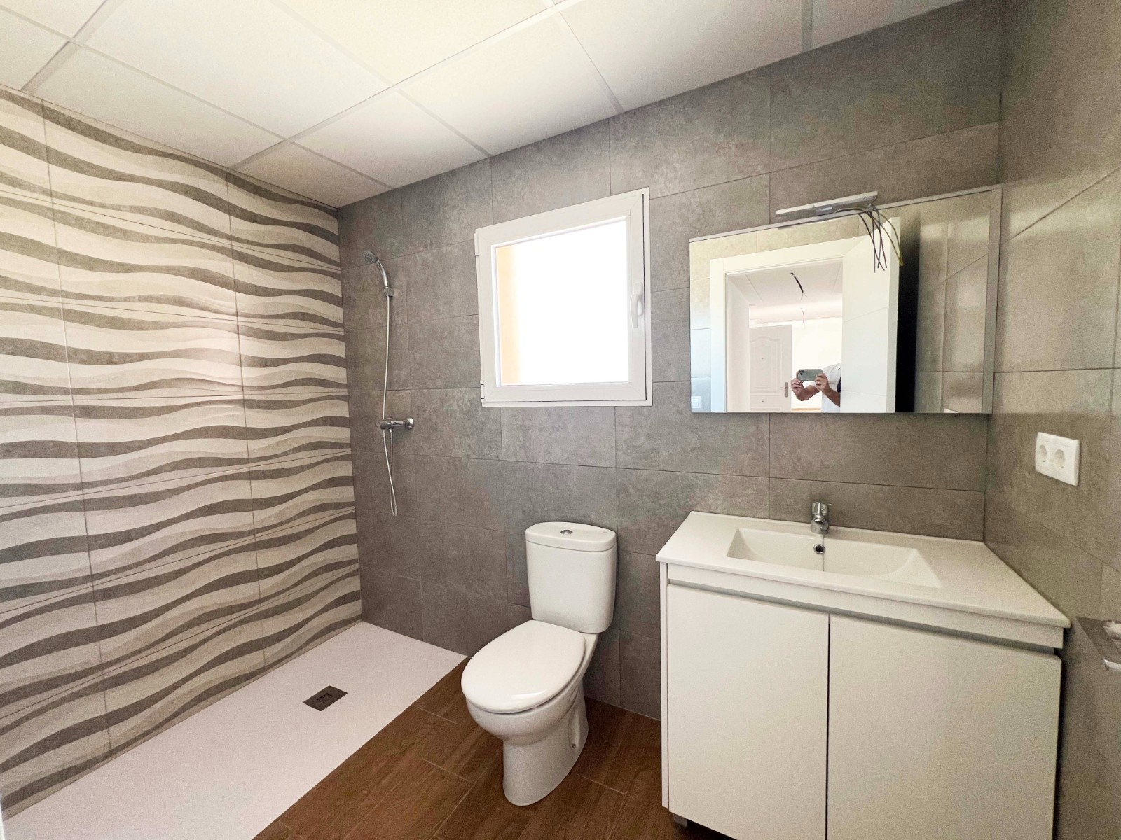 o_1j4pig85i18er18qgbr1p7e1in12q