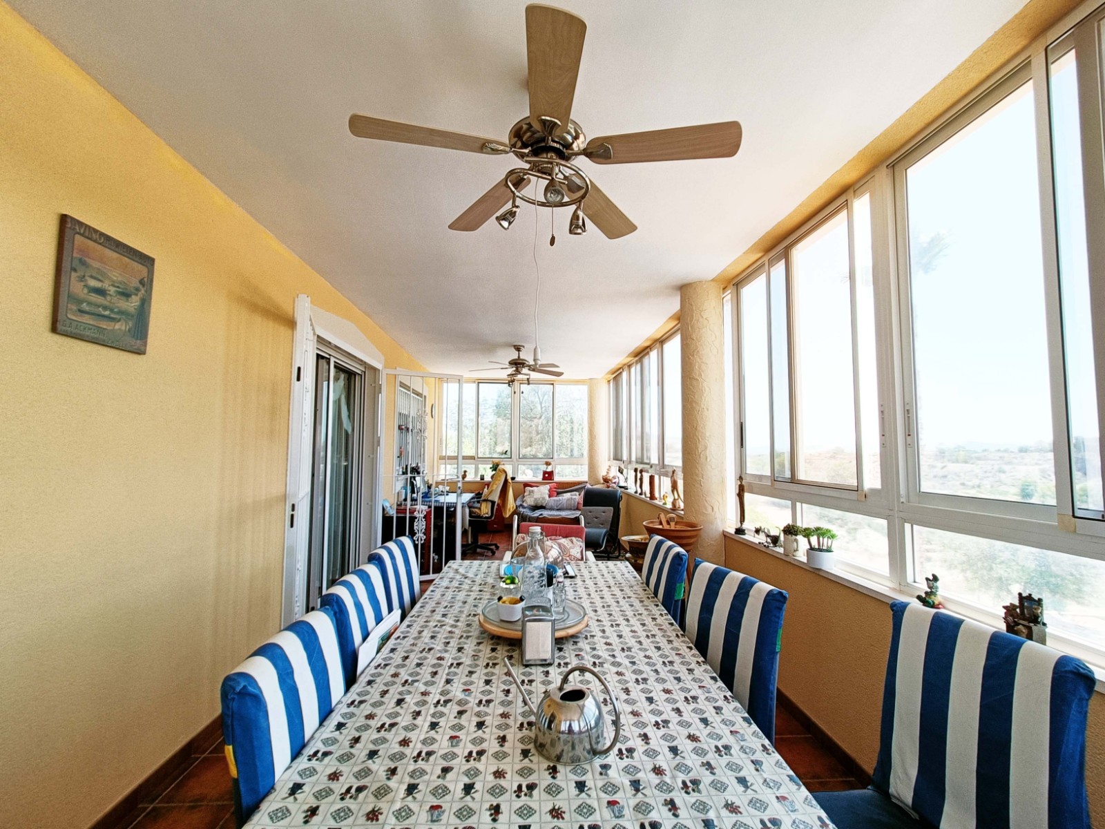 o_1j7236hkg1d4e1drtbb4m42b013u