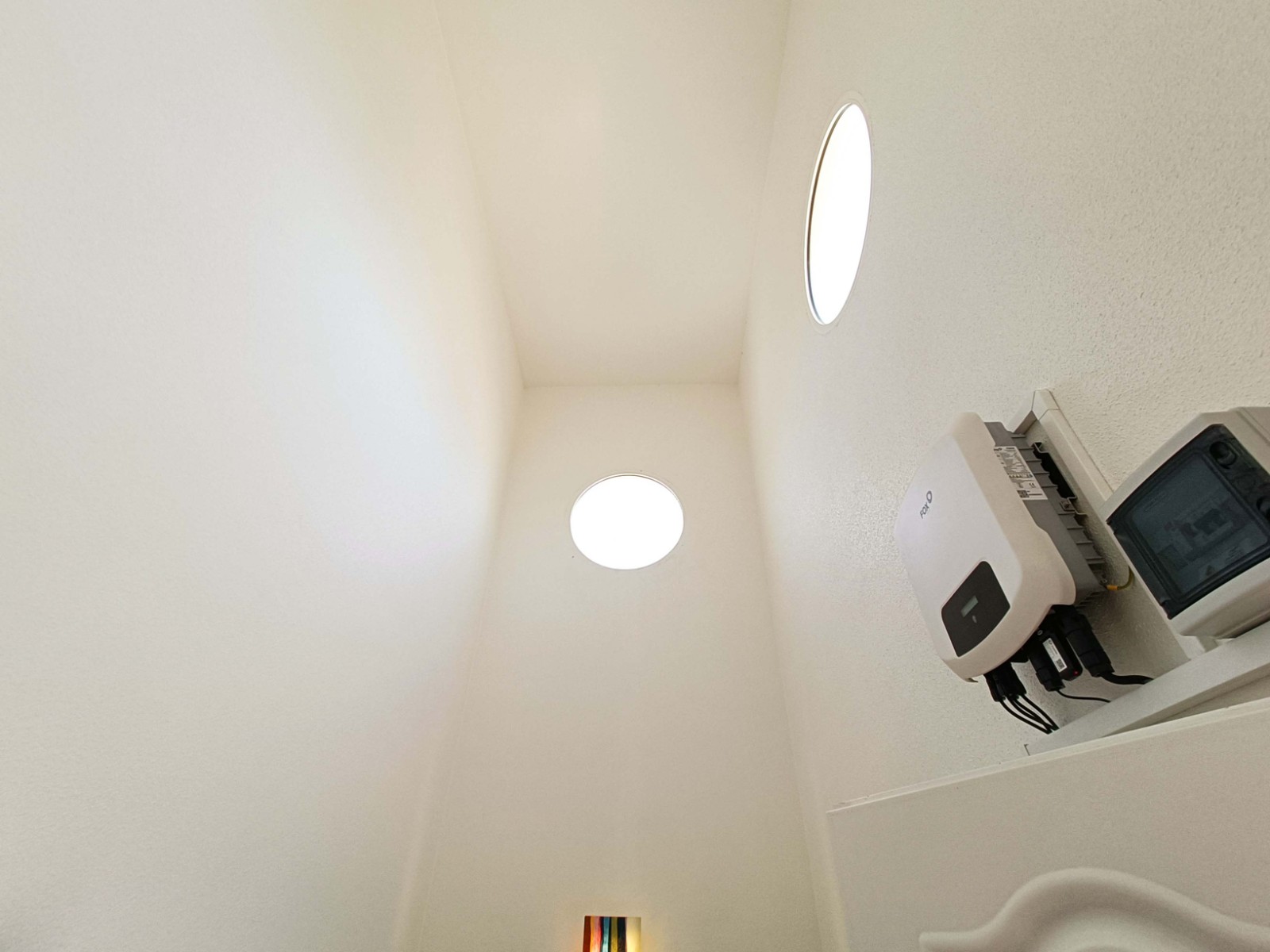 o_1j7236hkgb5cemg1mos1god1bbk3n