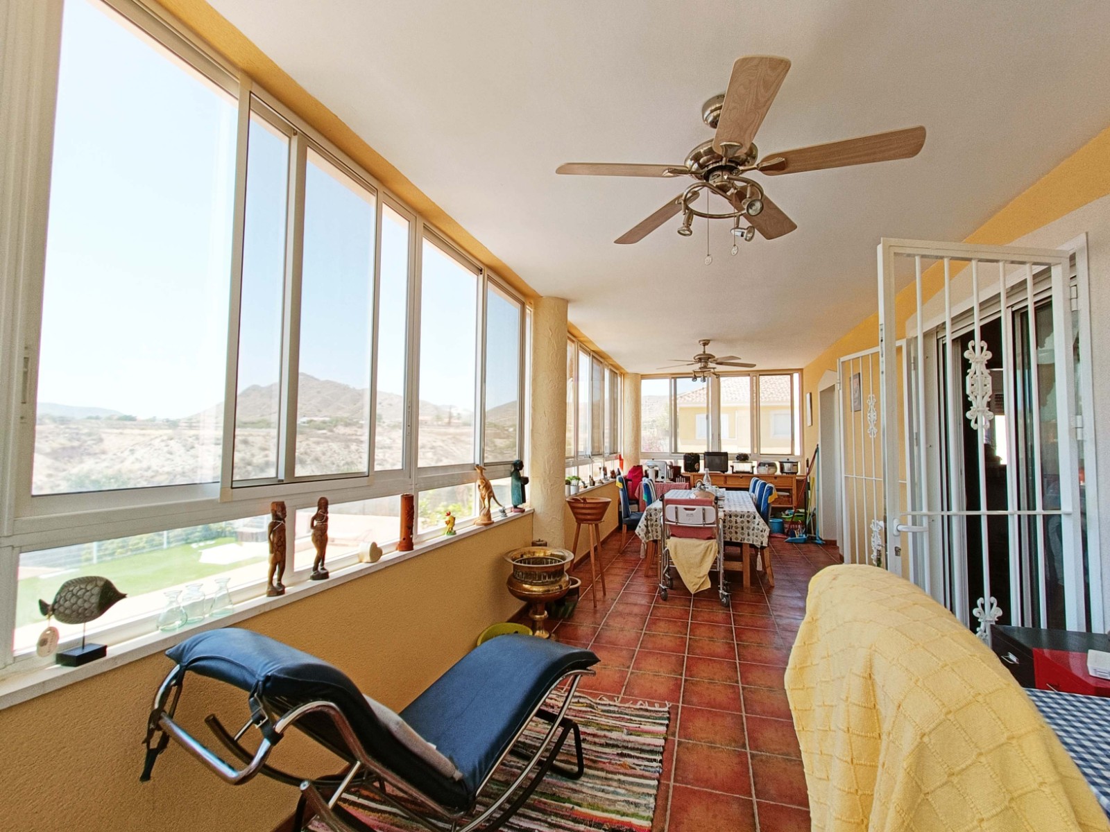 o_1j7236hkgfccldr1j7e1bqq1sa13t