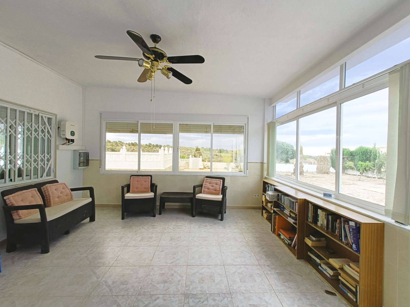 o_1jc4data854c1h9qrsv1t05jdh3l