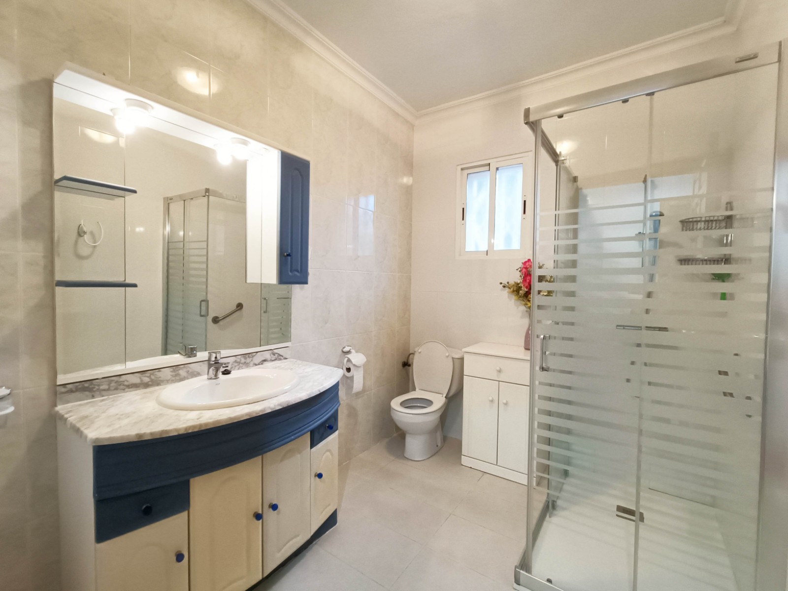 o_1jc4data899l1inhnjd1qplick44