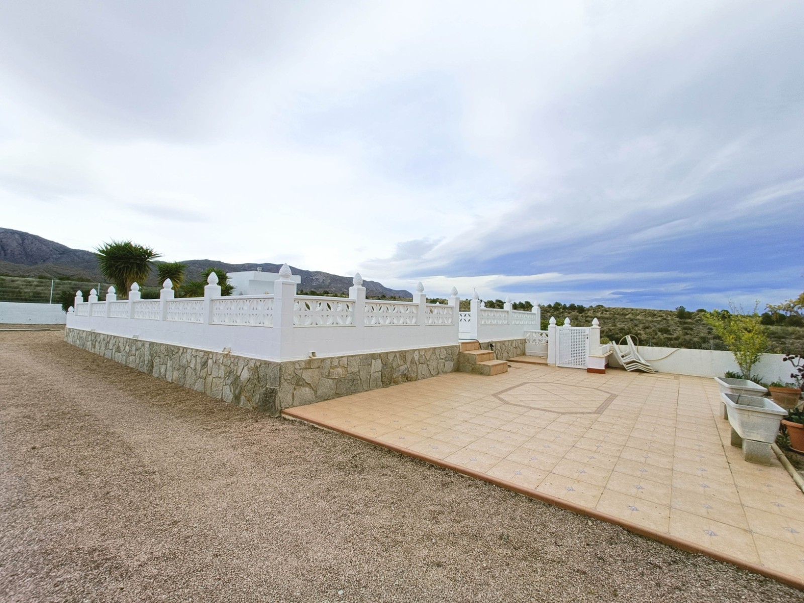 o_1jc4data8r0i9u61ss553a1hhk34