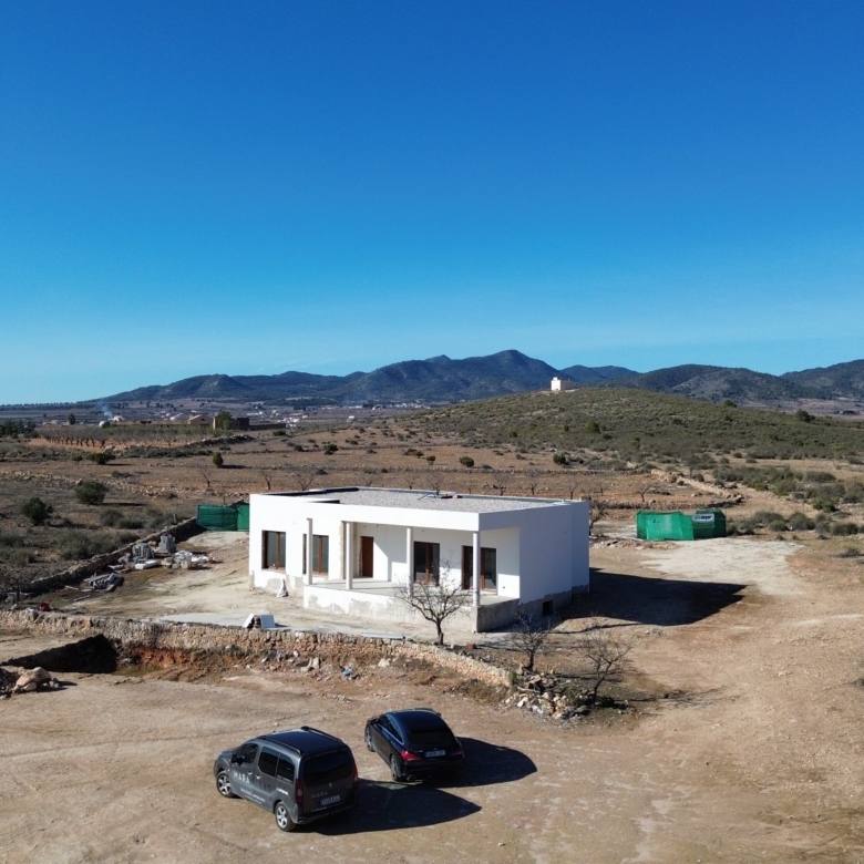 Villa in Pinoso (Alicante)