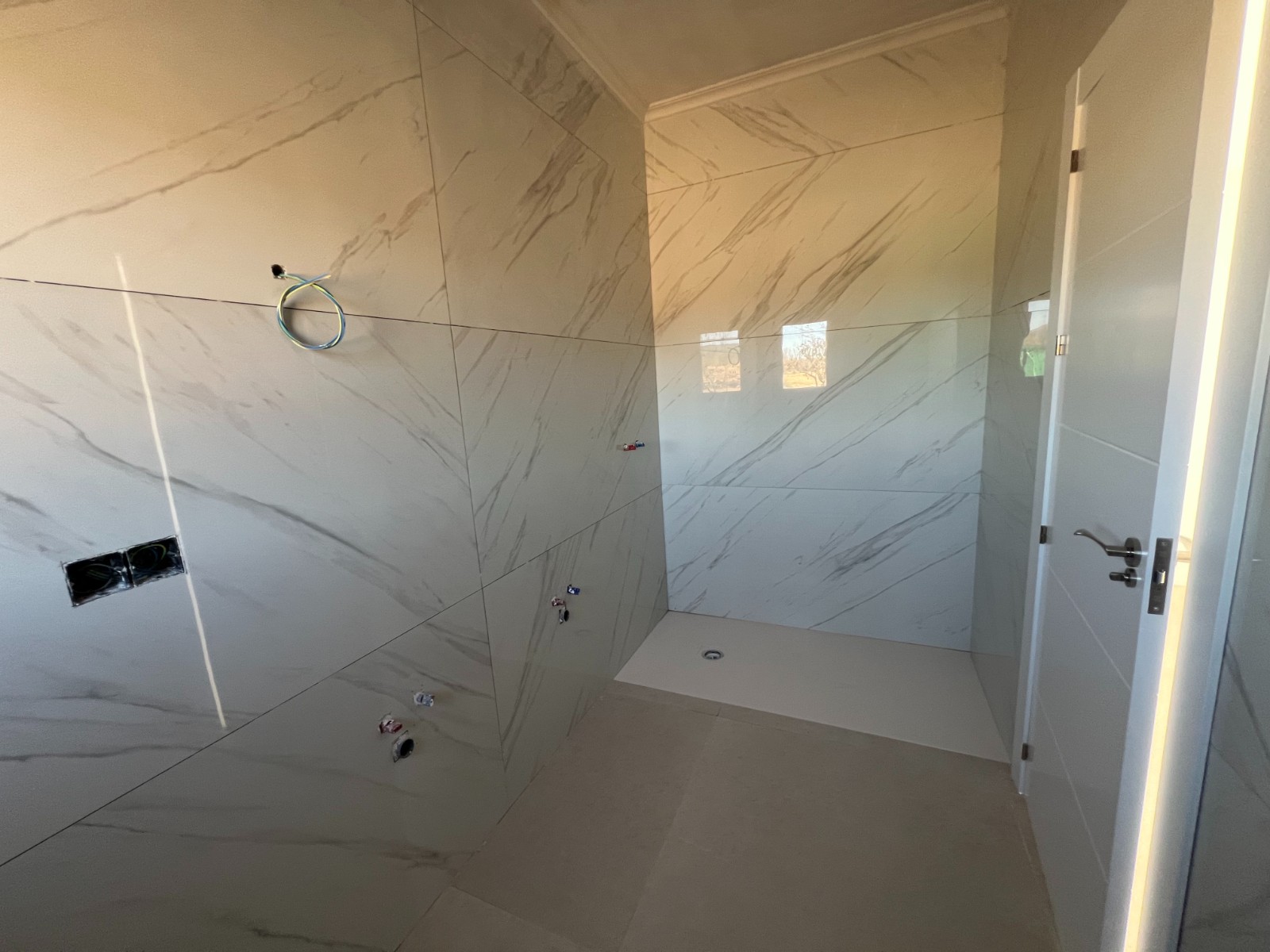 o_1jf3bldakr0q1q39uu41rjhmuc2b