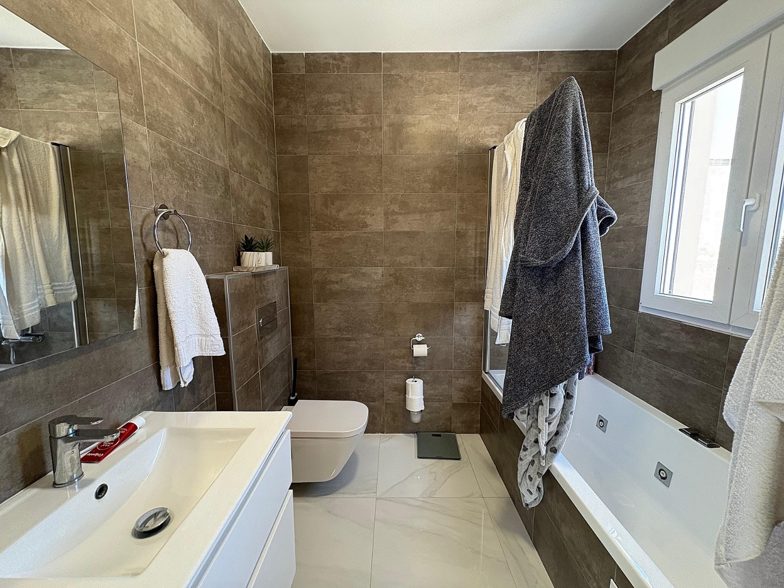 o_1jfgm201v1iku70p19v5sga1d9s2p