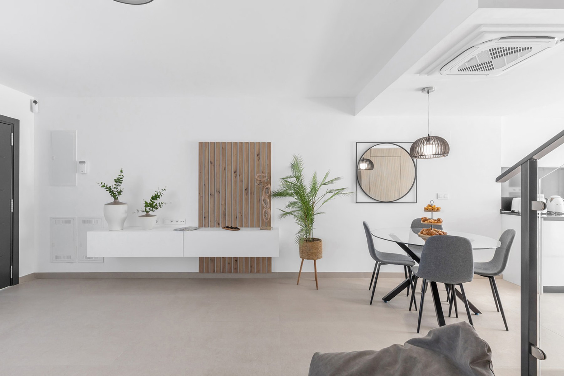 o_1jifaboqr113n8q1328bob1jj03h