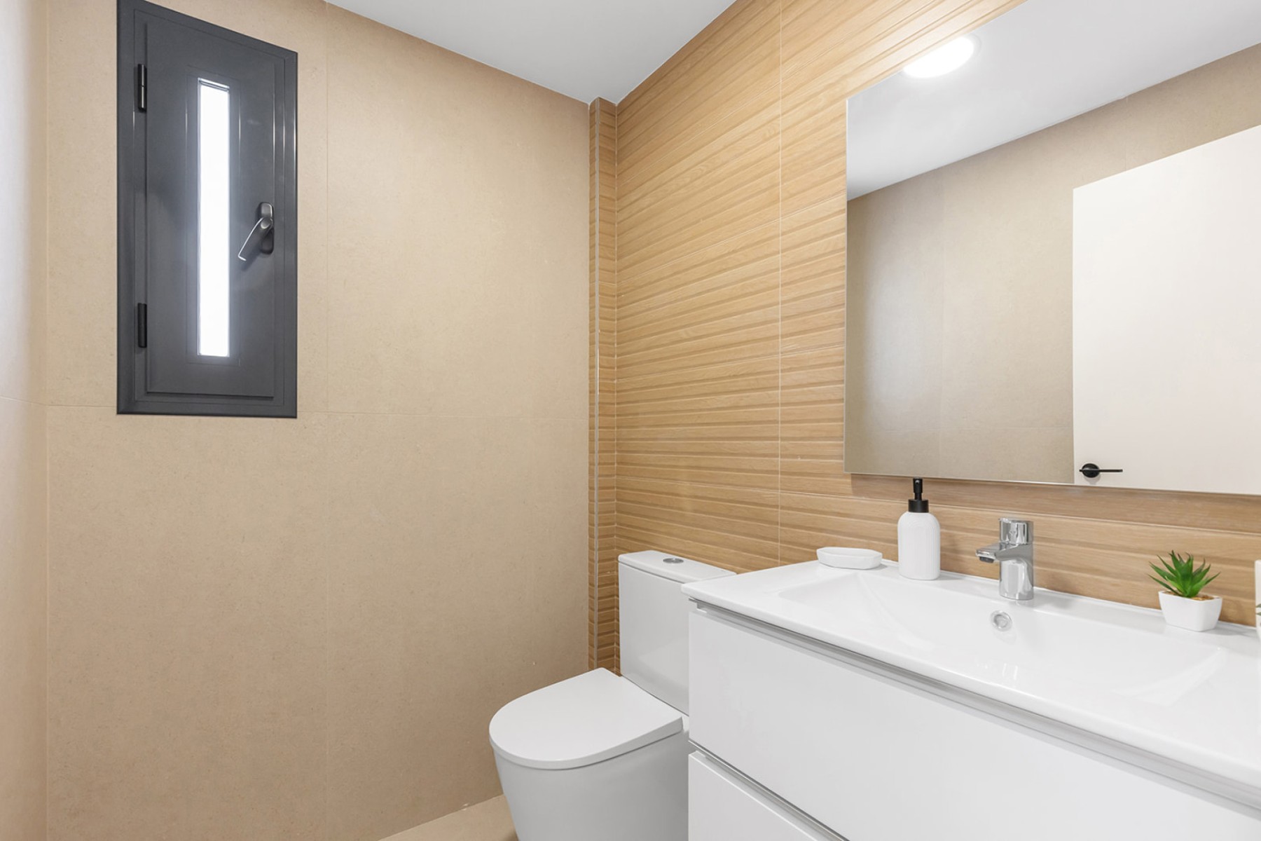 o_1jifaboqr14fe17gb1soi1uoiseu2s