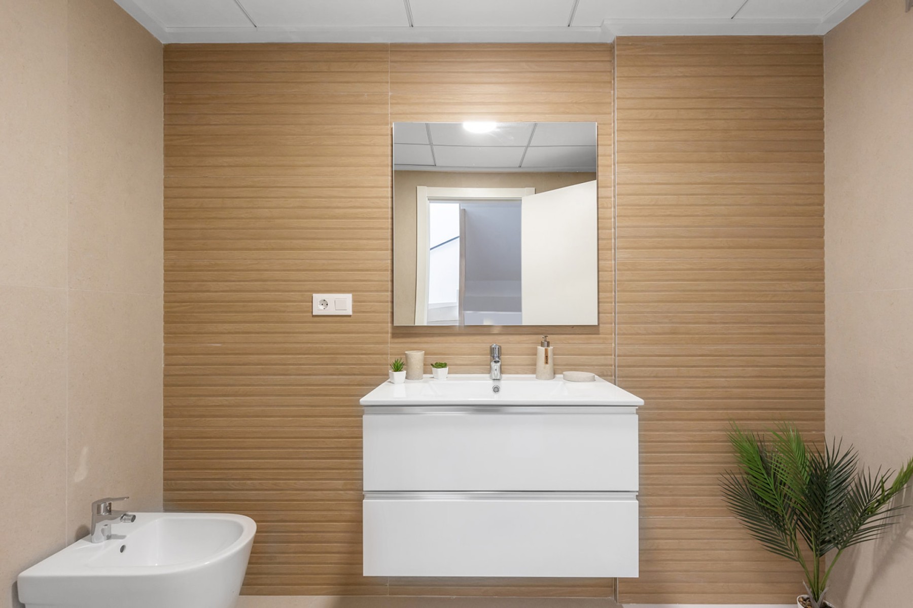 o_1jifaboqrn1b1261mgv1n7u1c0u2u