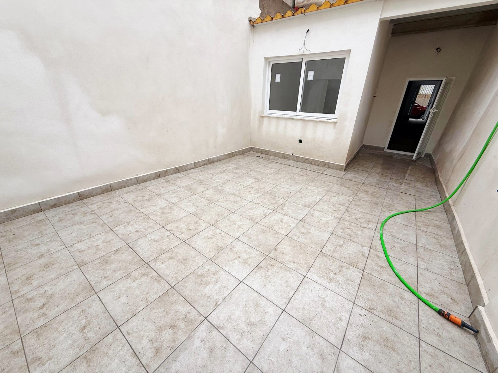 o_1jis33gss1dm997js5ck3gbj82d