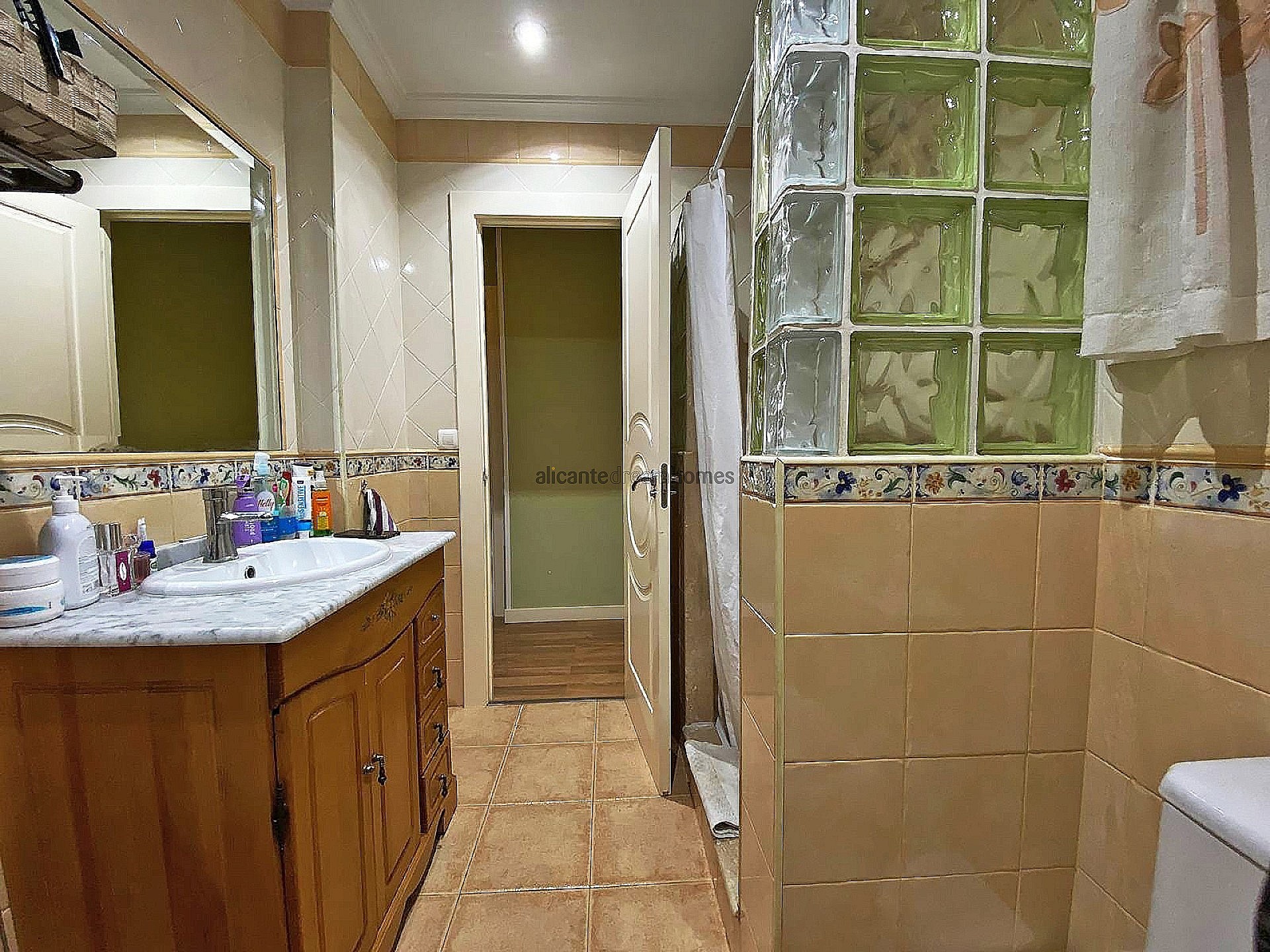 w_fmbtompbduhrpinncapy